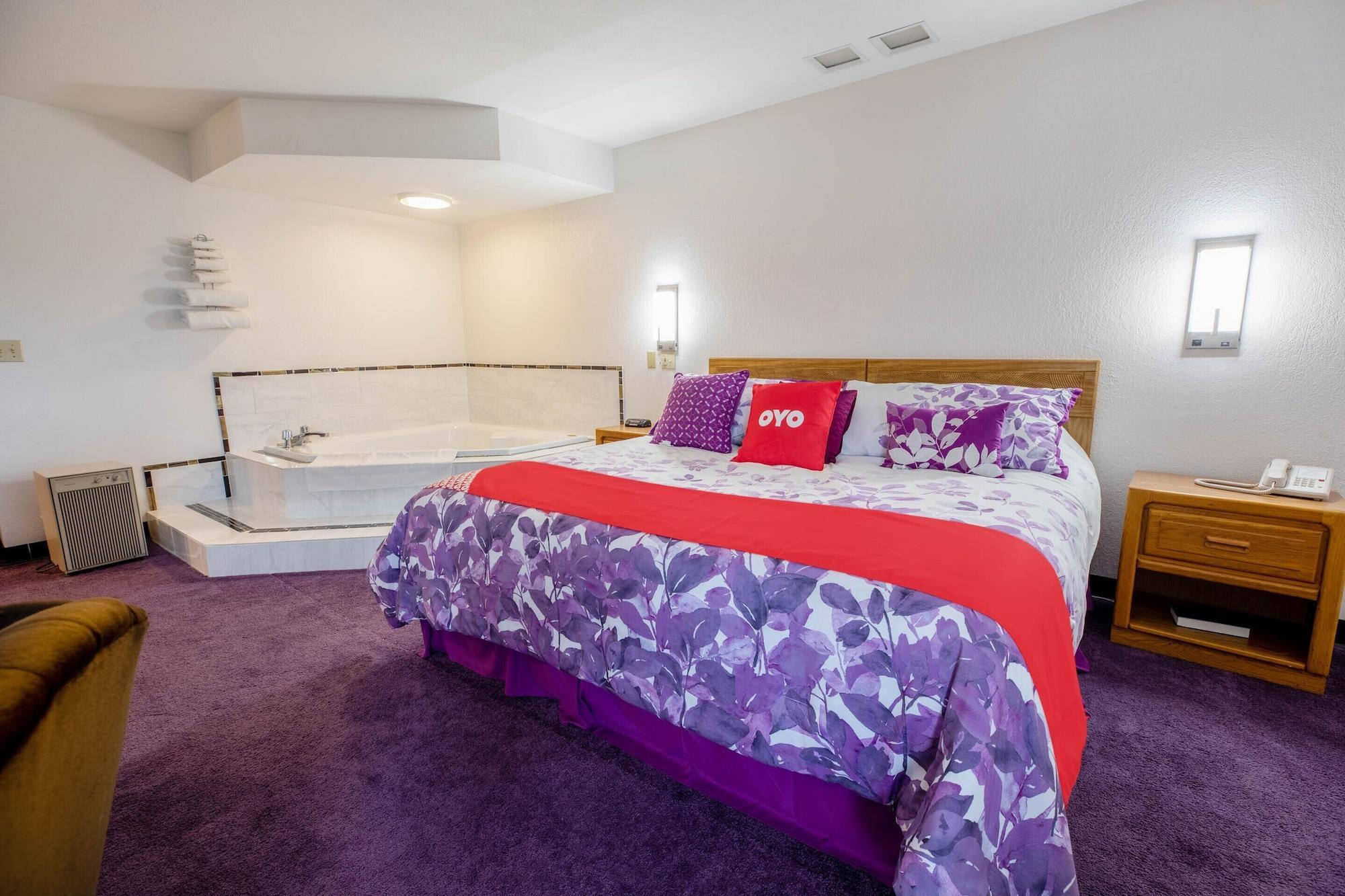 Oyo Hotel Chesaning Route 52 & Hwy 57 المظهر الخارجي الصورة